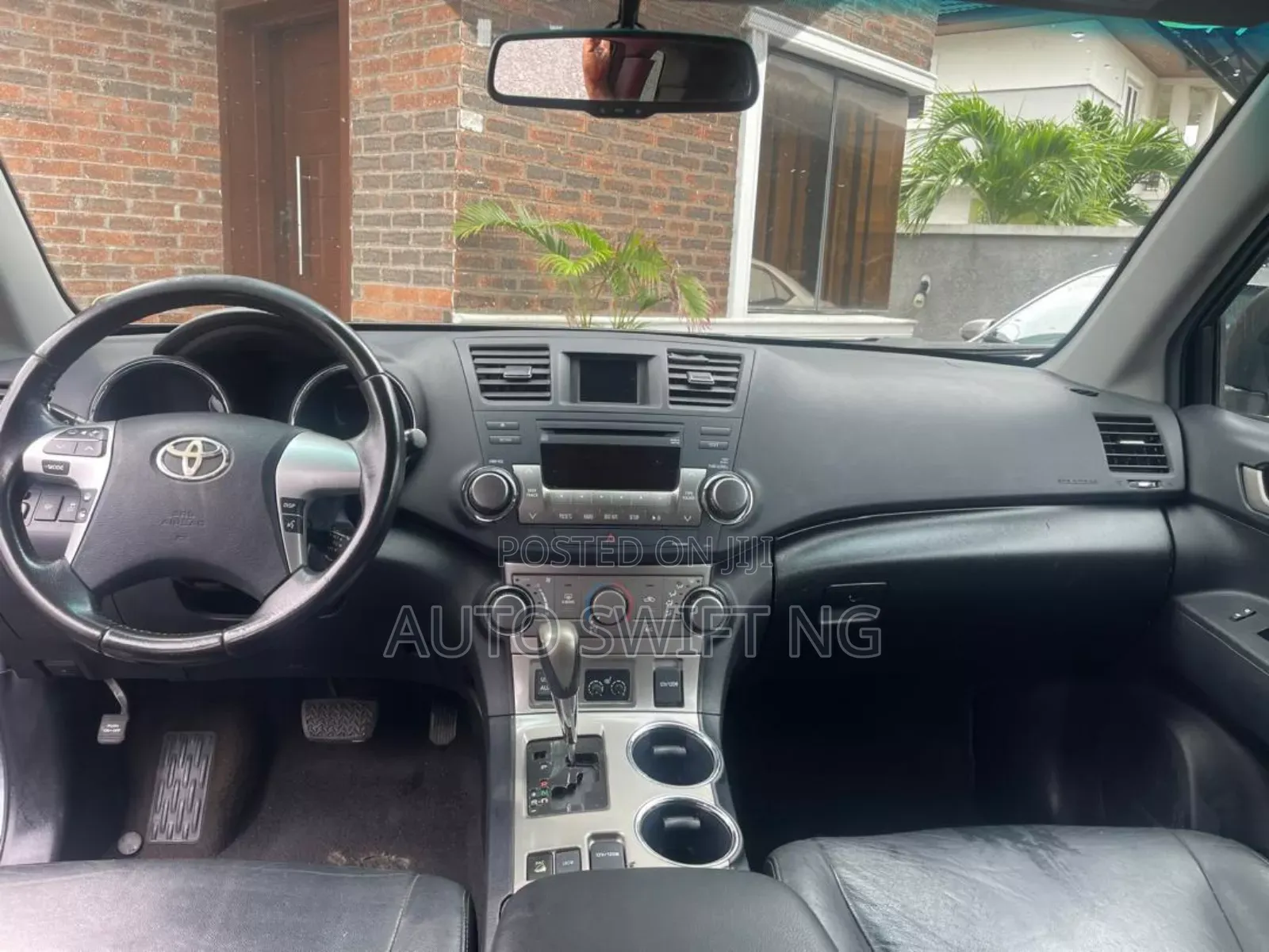 Toyota Highlander SE 2012 Gray
