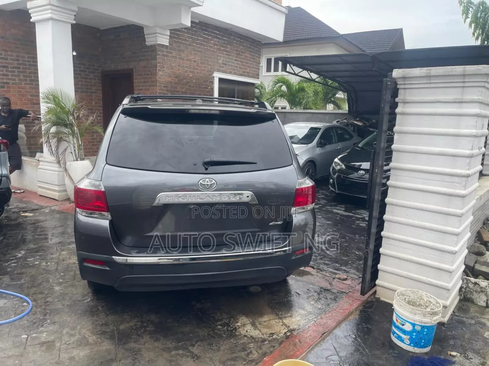 Toyota Highlander SE 2012 Gray
