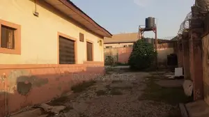 4bdrm Bungalow in Lugbe District for rent