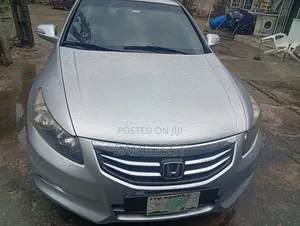 Honda Accord 2012 Silver