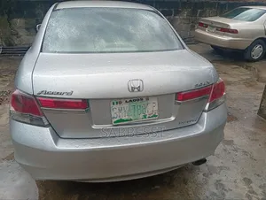 Honda Accord 2012 Silver