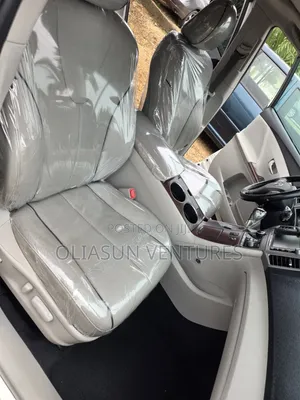 Toyota Venza XLE 2010 White