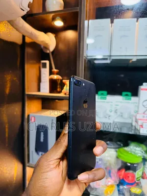 Apple iPhone 7 Plus 32 GB Black