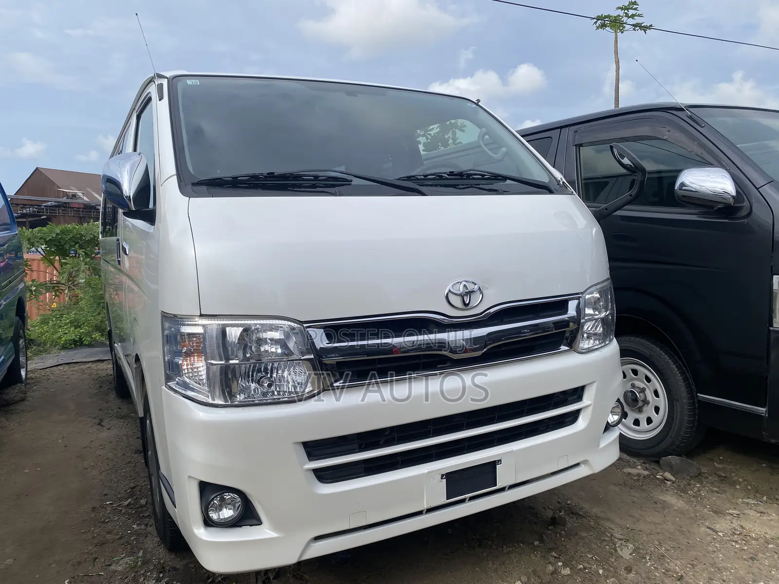 Toyota HiAce 2012 White