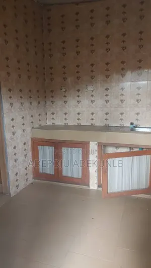 2bdrm Apartment in Tanisi, Osogbo for rent