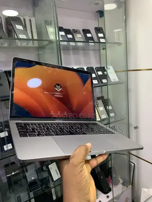 Laptop Apple MacBook Pro 2019 16GB Intel Core i7 SSD 512GB