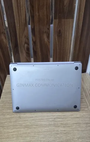 Laptop Apple MacBook 2019 8GB Intel Core i5 SSD 128GB