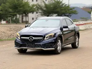 Mercedes-Benz GLA 250 2019 Blue