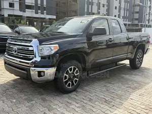 Toyota Tundra SR5 4dr Double Cab LB (5.7L 8cyl 6A) 2015 Black