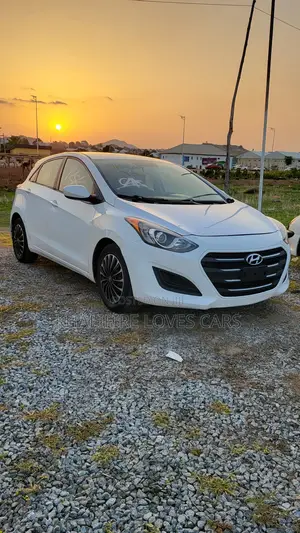Hyundai Elantra Value Edition Sedan FWD (1.8L 4cyl 6A) 2016 White