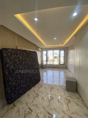 3bdrm Apartment in Lekki Phase 1 for rent