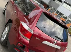 Toyota Highlander 2011 Red