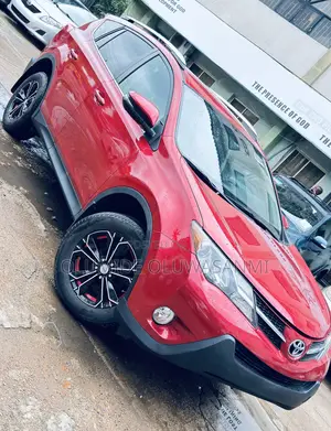 Toyota RAV4 LE FWD (2.5L 4cyl 6A) 2016 Red