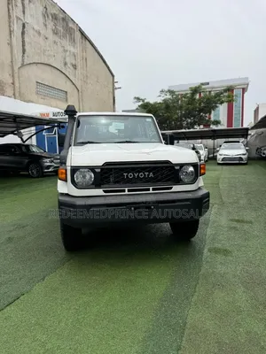 New Toyota Hilux 2025 White
