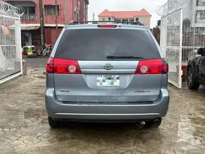 Toyota Sienna 2008 Blue