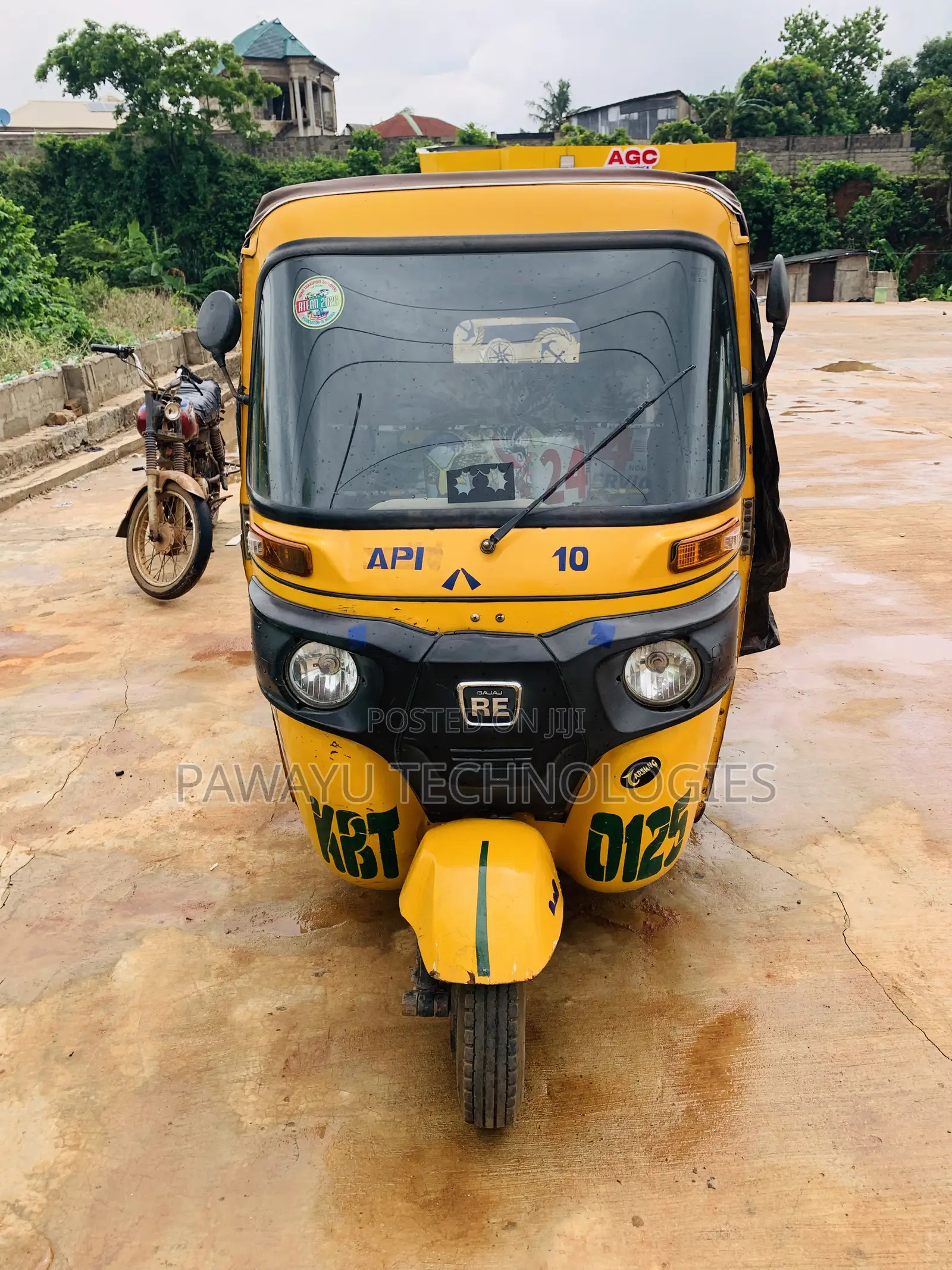 Bajaj RE 2017 Yellow