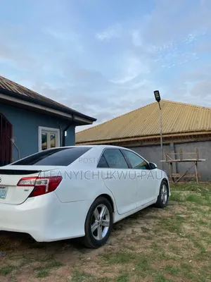 Toyota Camry SE 4dr Sedan (2.5L 4cyl 6A) 2014 White