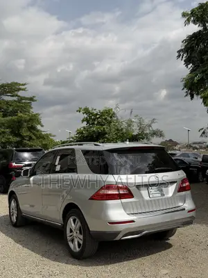 Mercedes-Benz M Class ML350 4MATIC 4dr SUV AWD (3.5L 6cyl 7A) 2014