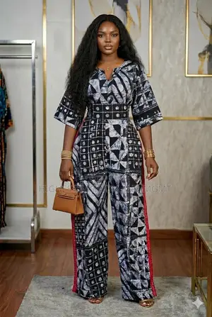 Three Quarter Sleeve Top and Baggy Trouser - Style 459