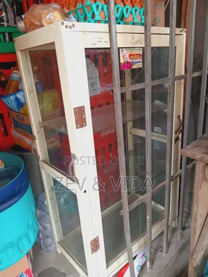 Show Glass | 3 Their Display Glass