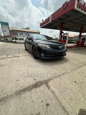 Toyota Camry SE 4dr Sedan (2.5L 4cyl 6A) 2013 Black