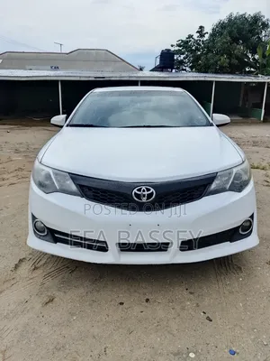 Toyota Camry L 4dr Sedan (2.5L 4cyl 6A) 2013 White