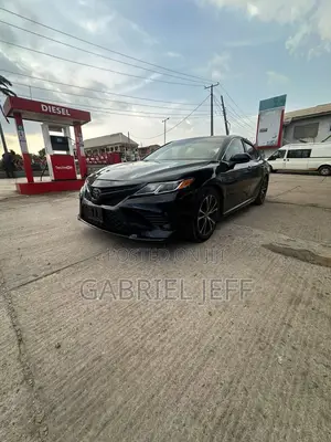 Toyota Camry SE (2.5L 4cyl 8A) 2019 Black
