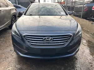 Hyundai Sonata Sport 4dr Sedan (2.4L 4cyl 6A) 2015