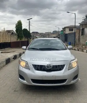Toyota Corolla 2009 Silver