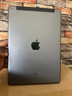 Apple iPad 10.2 (2021) 64 GB Gray