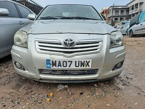 Toyota Avensis 1.8 C 2005 Silver