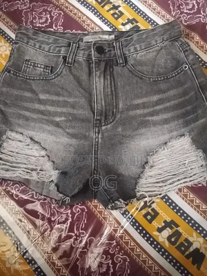 Women’S Distressed Denim Shorts