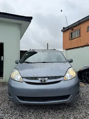 Toyota Sienna LE 2008 Blue