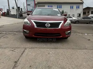 Nissan Altima 2015 Red