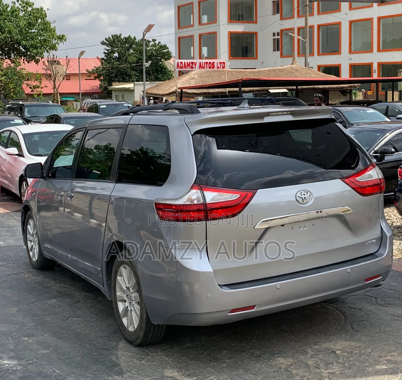 Toyota Sienna 2017 Silver