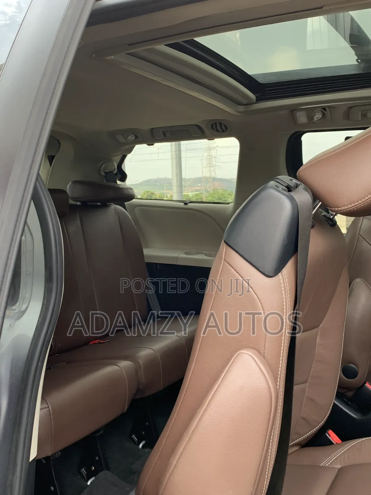 Toyota Sienna 2017 Silver