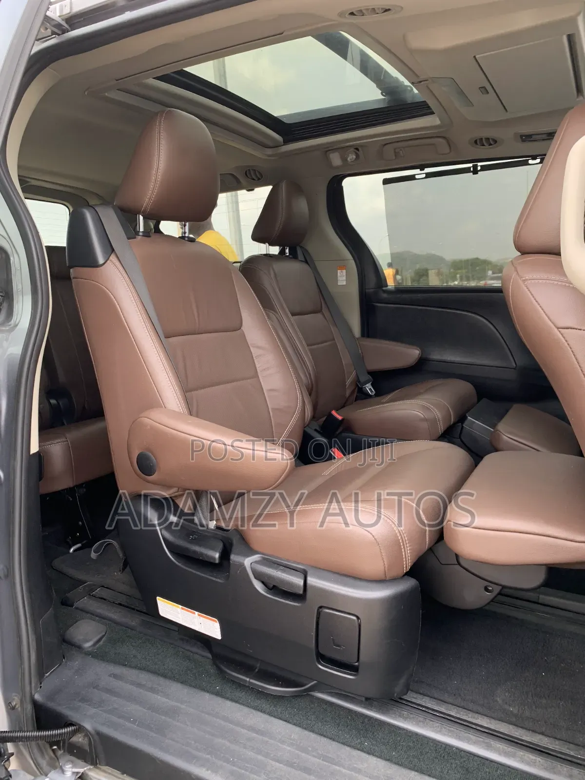 Toyota Sienna 2017 Silver