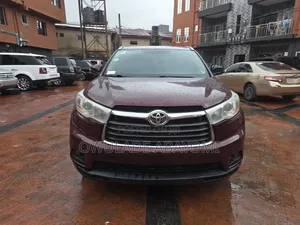 Toyota Highlander LE 4dr SUV AWD (3.5L 6cyl 6A) 2015 Burgundy