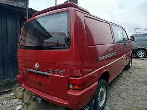 Volkswagen Transporter 2005 Red