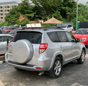 Toyota RAV4 2011 Silver