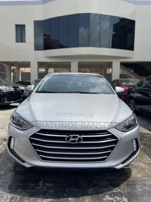 Hyundai Elantra 2018 Silver