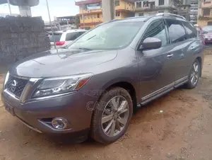 Nissan Pathfinder 2015 Black