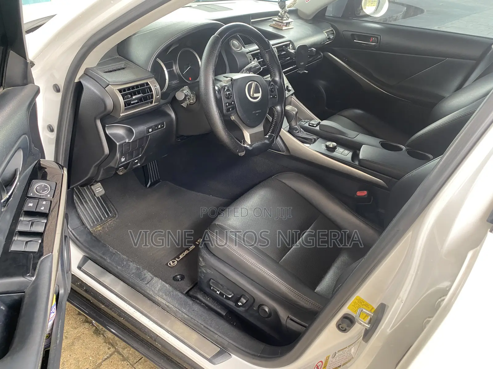 Lexus IS 200t 2016 White