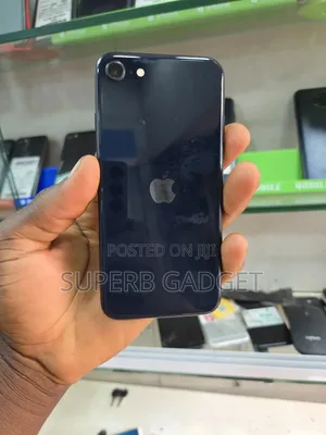 Apple iPhone SE (2022) 64 GB Blue