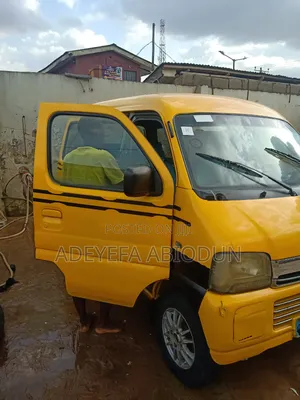 Suzuki Every 2005 Yellow