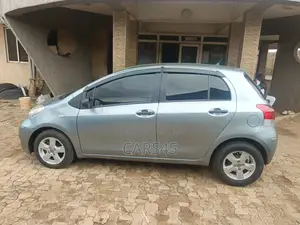 Toyota Yaris 2009 Gray