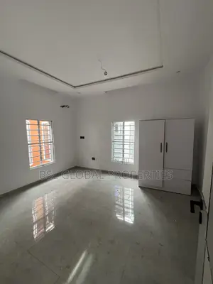 3bdrm Block of Flats in Olowora, Omole Phase 2 for rent