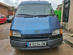 Ford Transit 2000 Blue