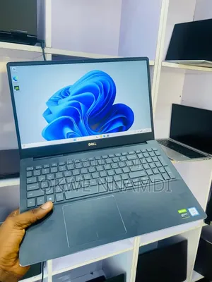 Laptop Dell Vostro 7510 16GB Intel Core i7 SSD 256GB