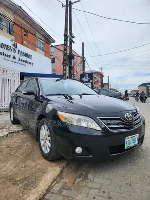 Toyota Camry XLE V6 4dr Sedan (3.5L 6cyl 6AM) 2010 Black